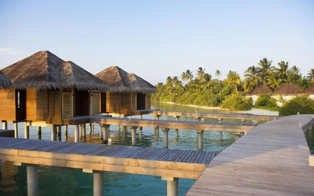 Lux South Ari Atoll Resort