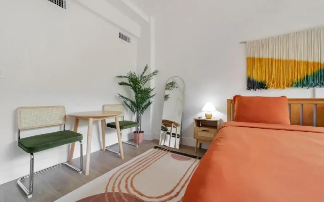 Tropics Hotel