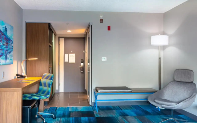 Aloft Columbia Harbison