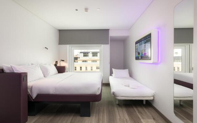 YOTEL Porto