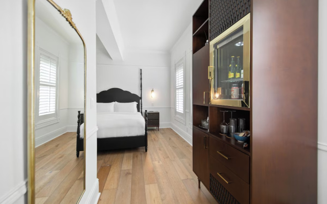 Fairmount Hotel