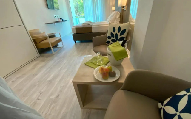 International Beach Hotel