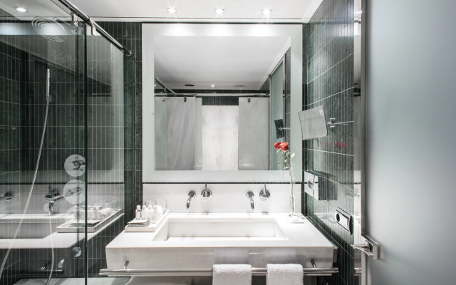 Urban, a Small Luxury  of the World