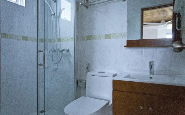 Отель Pine Lodge Maldives