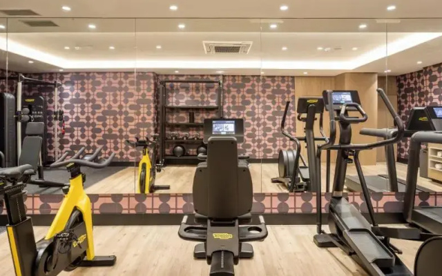 Отель Ilunion Les Corts Spa