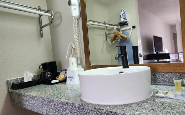 Days Inn by Wyndham Frankfort