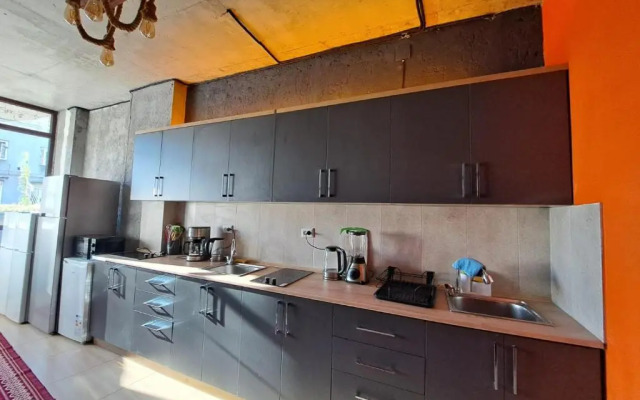 Karvi Hostel & Suites