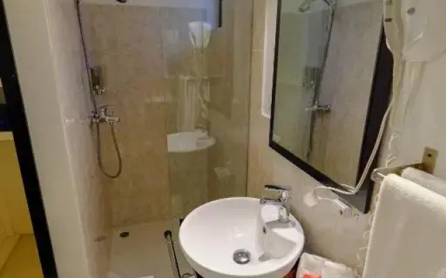 Enjoy Hotel 