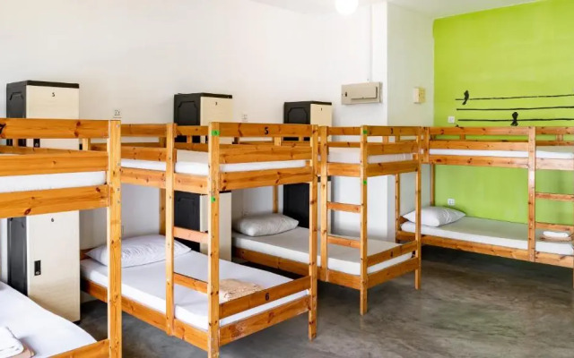 PODs The Backpackers Home & Cafe