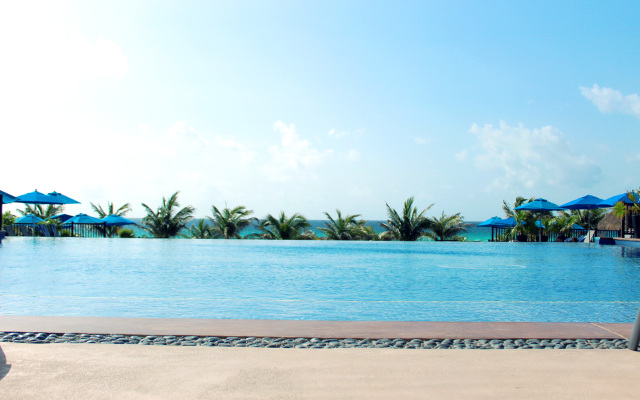 Отель Seadust Cancun Family Resort