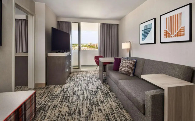 Hilton Kansas City Country Club Plaza