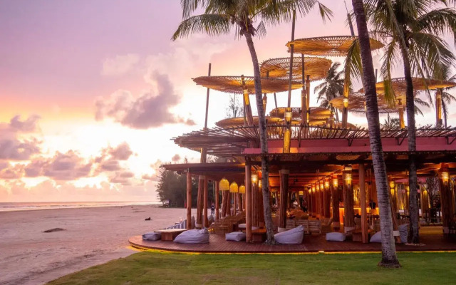 Apsara Beachfront Resort Hotel and Villa 