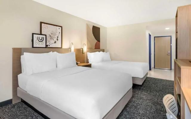 Spark by Hilton Roanoke Airport