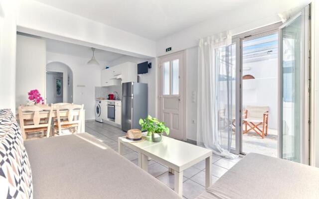 Cleopatra Seaside Homes Paros