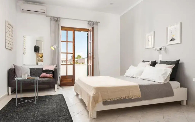 Marias Seaside Apartments
