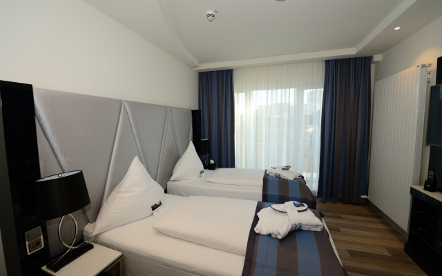 Отель Mercure Kaiserhof Frankfurt City Center