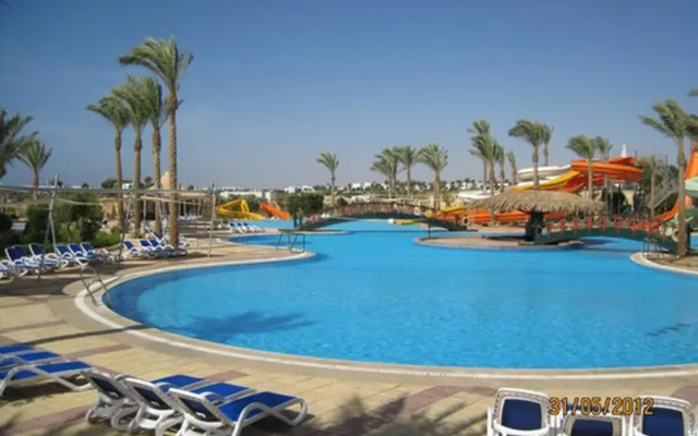 Dessole Nesco Waves Resort