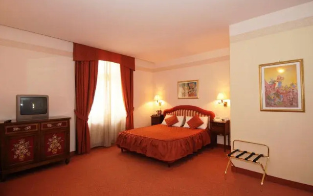 Tchaikovsky Hotel