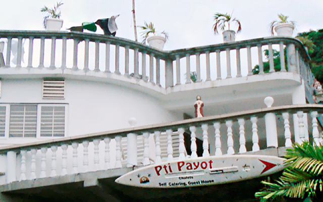 Le Pti Payot Guest House