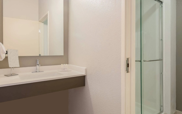 Courtyard by Marriott Monroe Airport