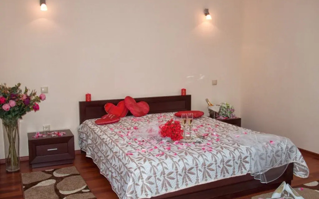 Helen Hotel