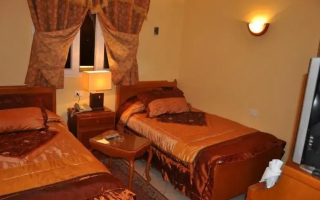 Al Safeer Hotel
