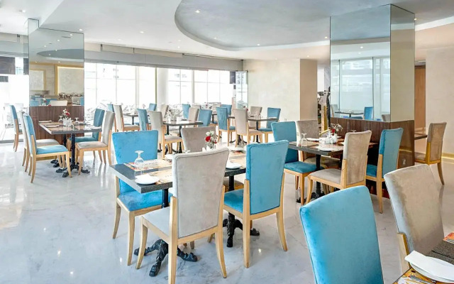 Social Hotel