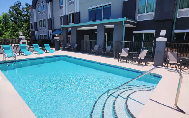 Best Western Plus Blue Angel Inn