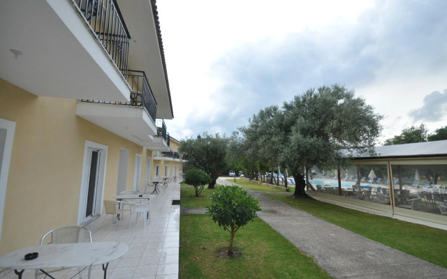 Pythos Studios and Apartments