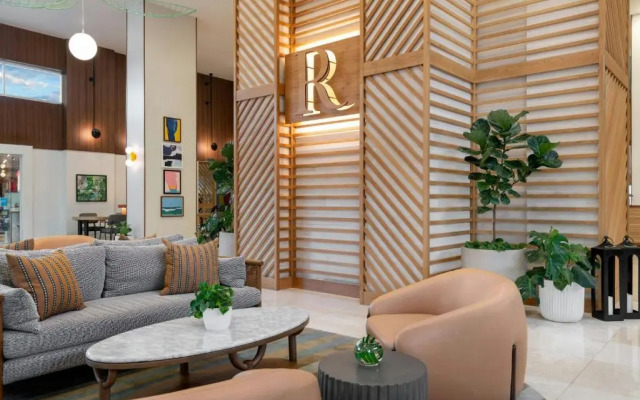 Renaissance Orlando Resort – Disney Springs® Area