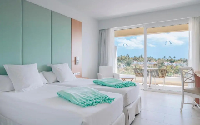 Iberostar Waves Playa Gaviotas -All Inclusive