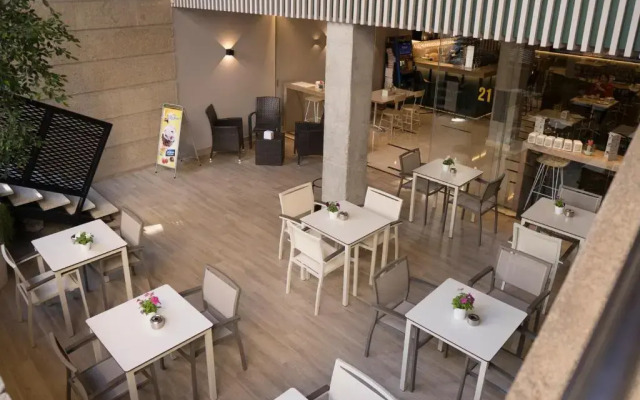Hotel Sercotel Tres Luces