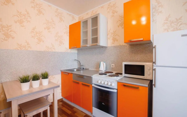 Сутки Томск на улице Савиных