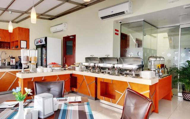 Unima Grand Hotel