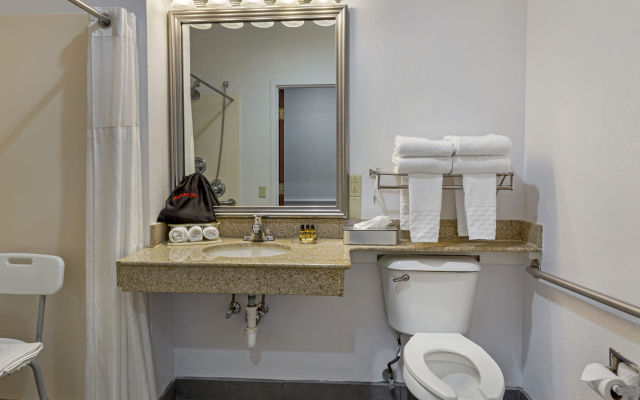 Best Western Plus South Hill Inn