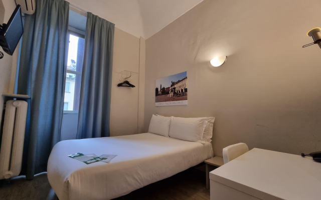 Green Class Hotel Astoria
