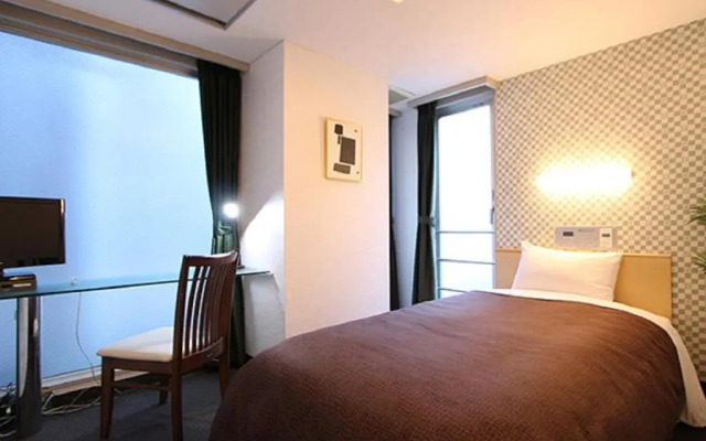 Livemax Budget Korakuen Hotel