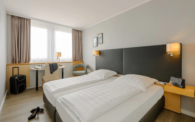 Standard Double room (full double bed) (bed type is subject to availability)