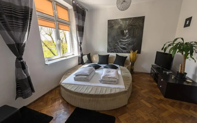 Magic Apartments