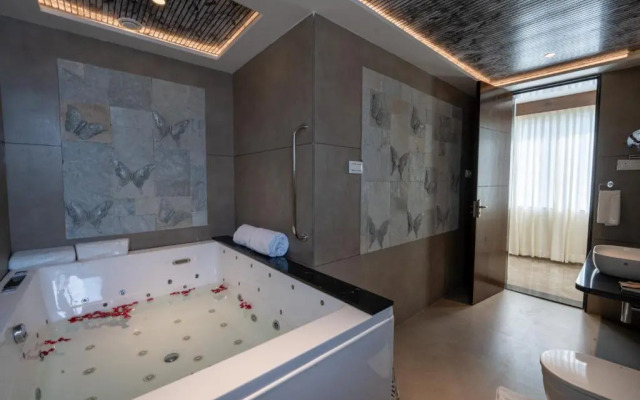Ramee Tarang Hotel Indore