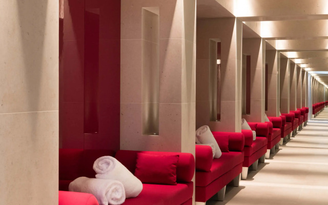 La Reserve Paris Hotel and Spa