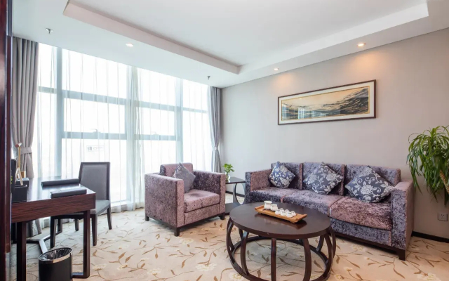 Scholars Hotel (Zhenjiang City Government Sports Exhibition Center)