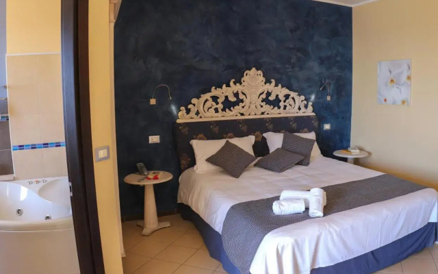 Janus Hotel