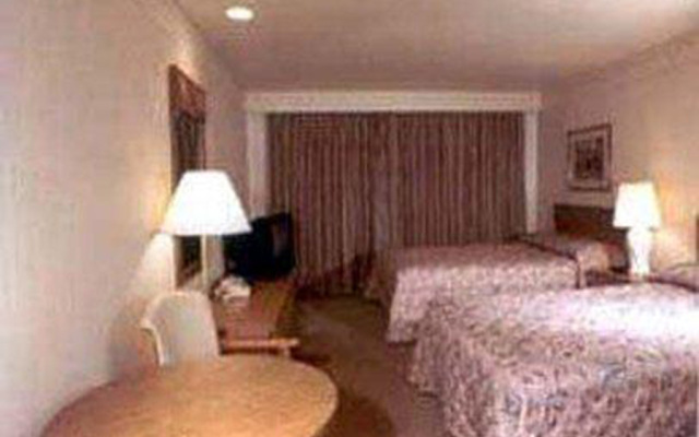 Roosevelt Motor Inn