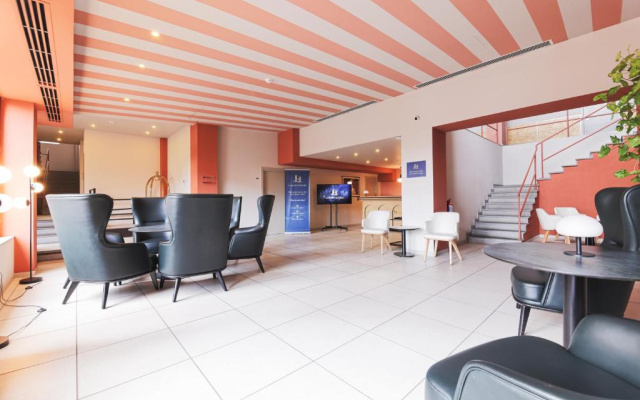 Отель King Tamar By Luxuria Hotels