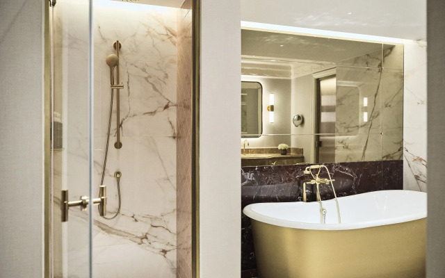 The Palace, a Luxury Collection Hotel