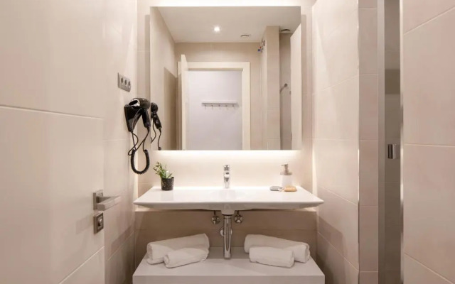 MH Apartments Center