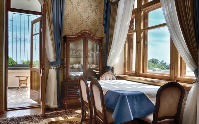 Nizhnaya Oreanda Hotel