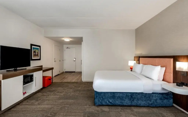 Hampton Inn Baltimore Bayview Campus