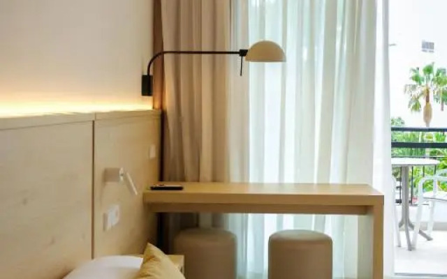 Hotel Cabot Cala Ferrera